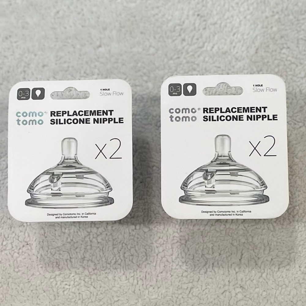 Comotomo Replacement Nipples Slow Flow for bottles BNIB 4 total 0-3 months